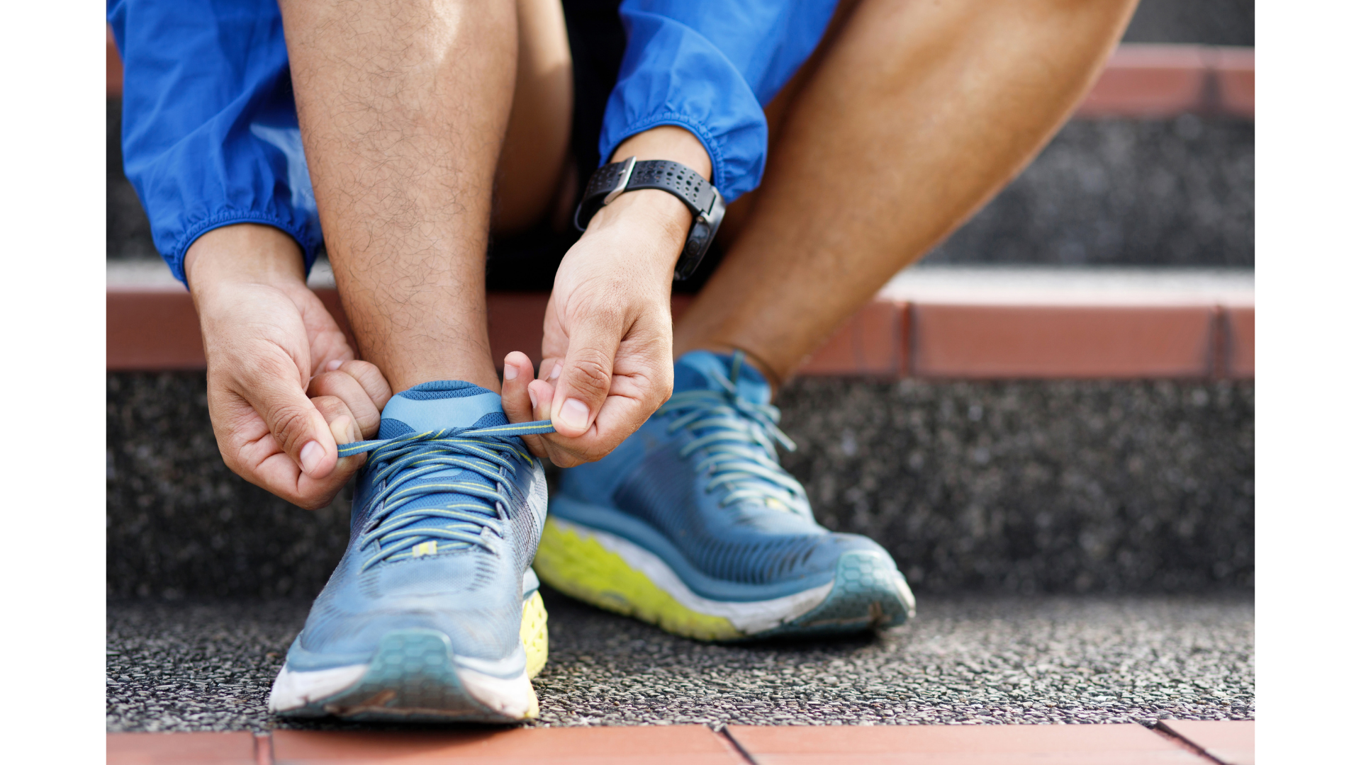 Persona preparándose para volver al deporte después de una lesión con enfoque de reintegro deportivo seguro.